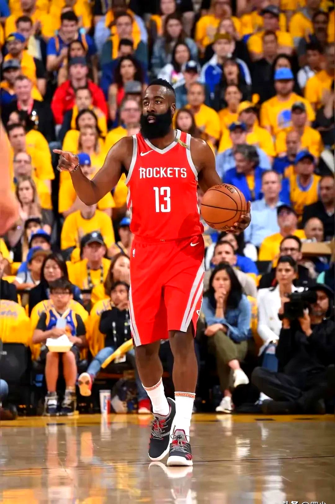 开云娱乐平台 -哈登连续三场比赛得分超过出色防守，独行侠挑战极限！