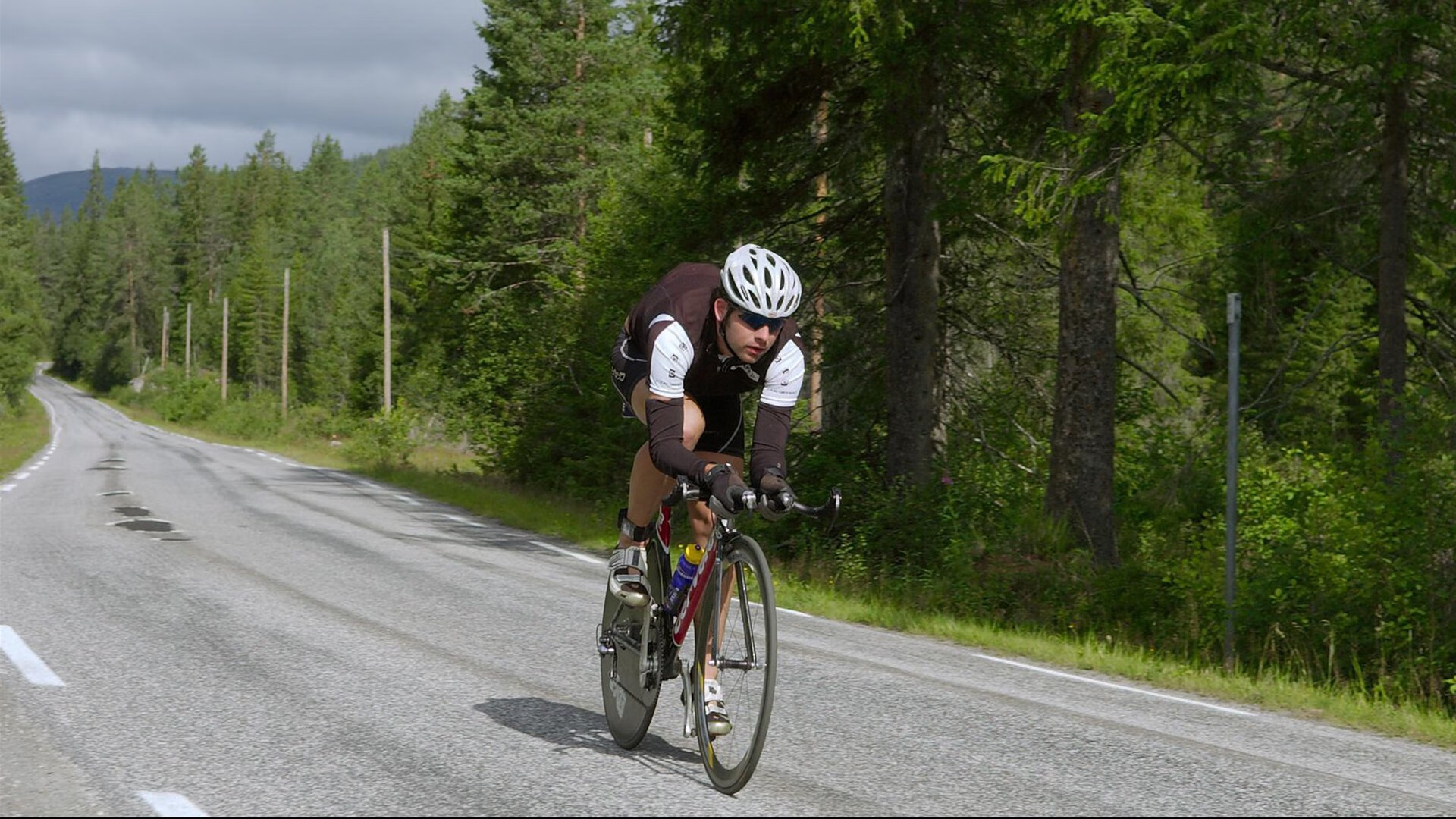 萨拉赫与60激战法国队分钟，出色防守胜负难料！，哈兰德焦点对战引发球迷热议